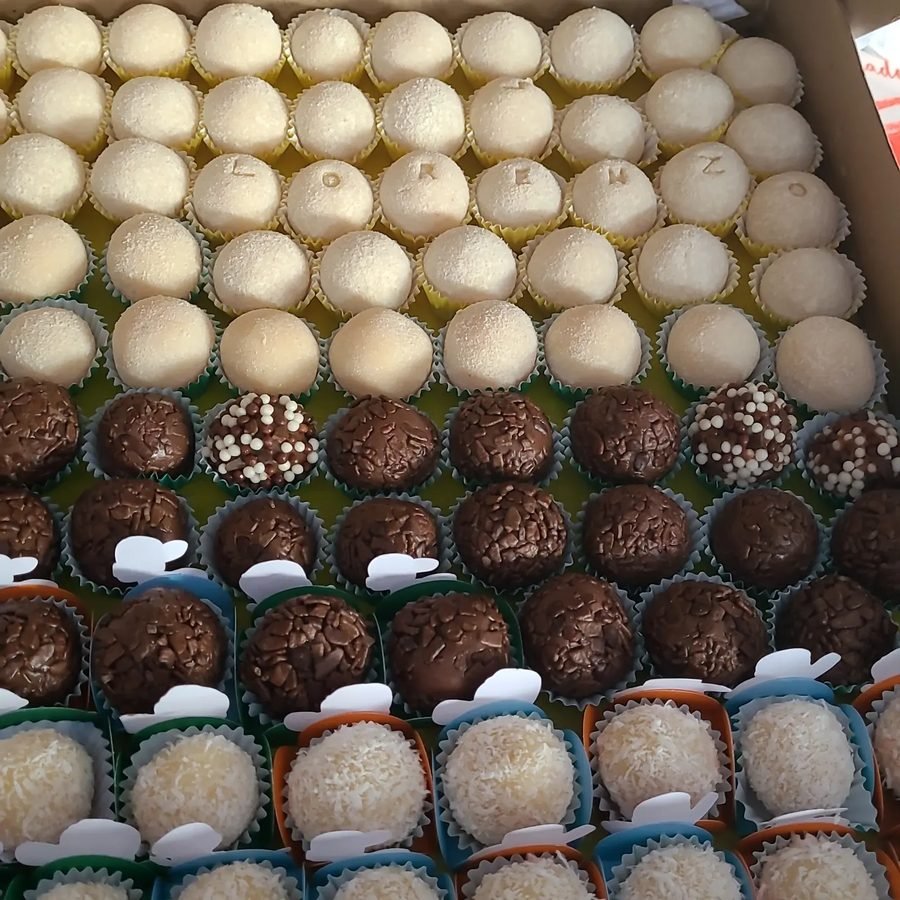 Caixa com doces artesanais